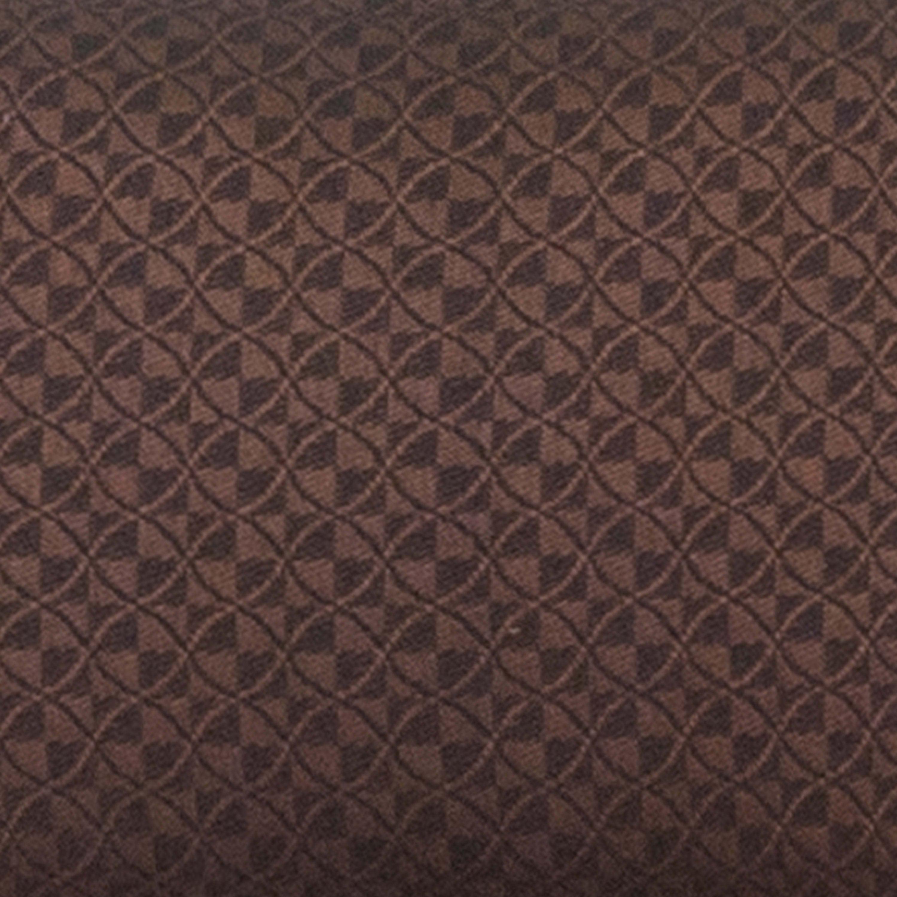 Series Curved Triple Braced & Double Hinged Fabric Upholstered Metal Folding Chair